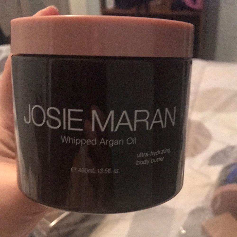Ultra hydrating body butter